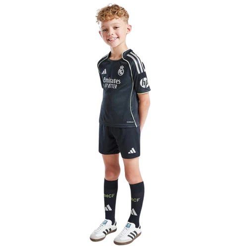 Real Madrid Kids' Away Kit 2025/26 + 3 FREE GIFTS 🎁