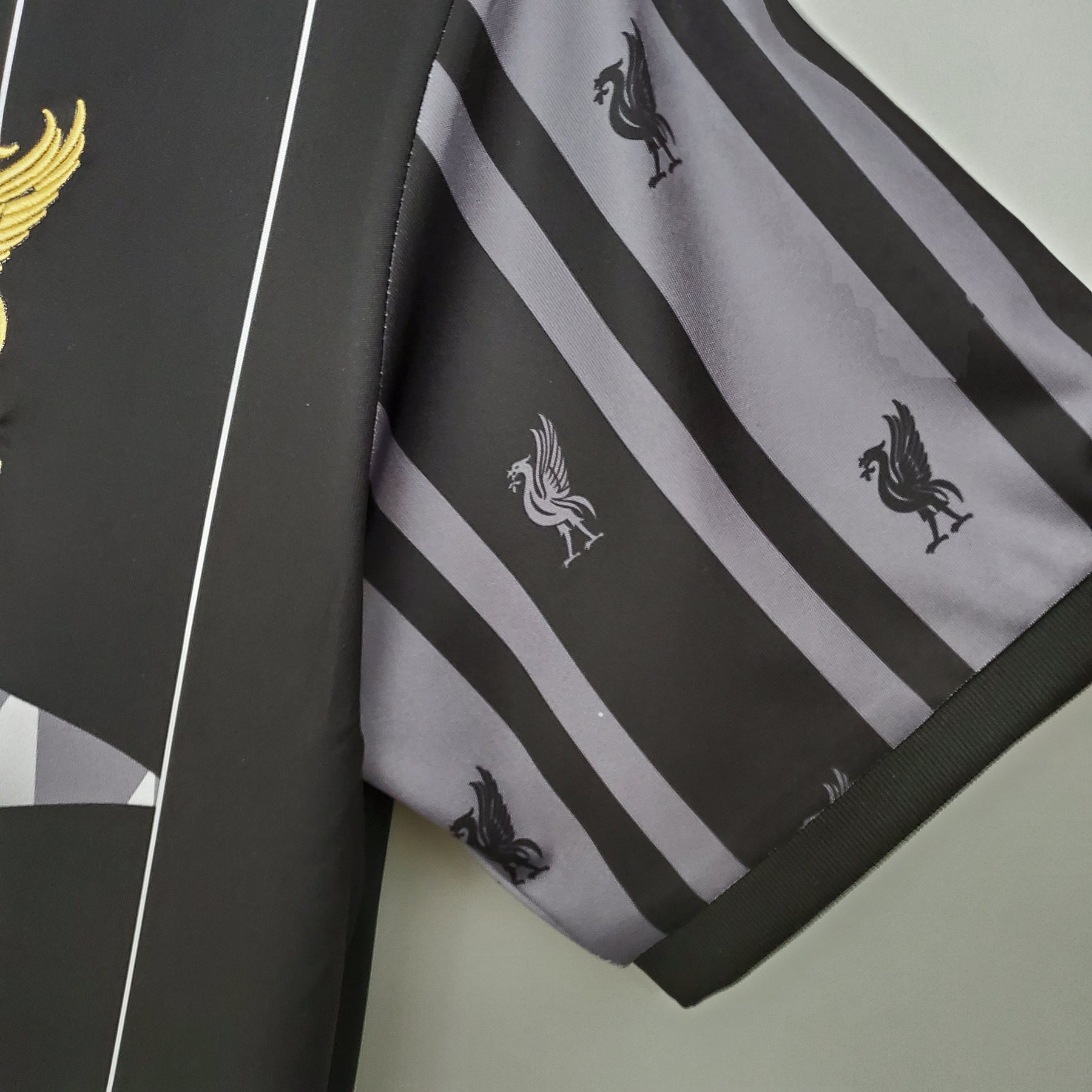 LIVERPOOL I EDICIÓN ESPECIAL HOMBRE (RETRO) - TIENDA DEL JUGADOR