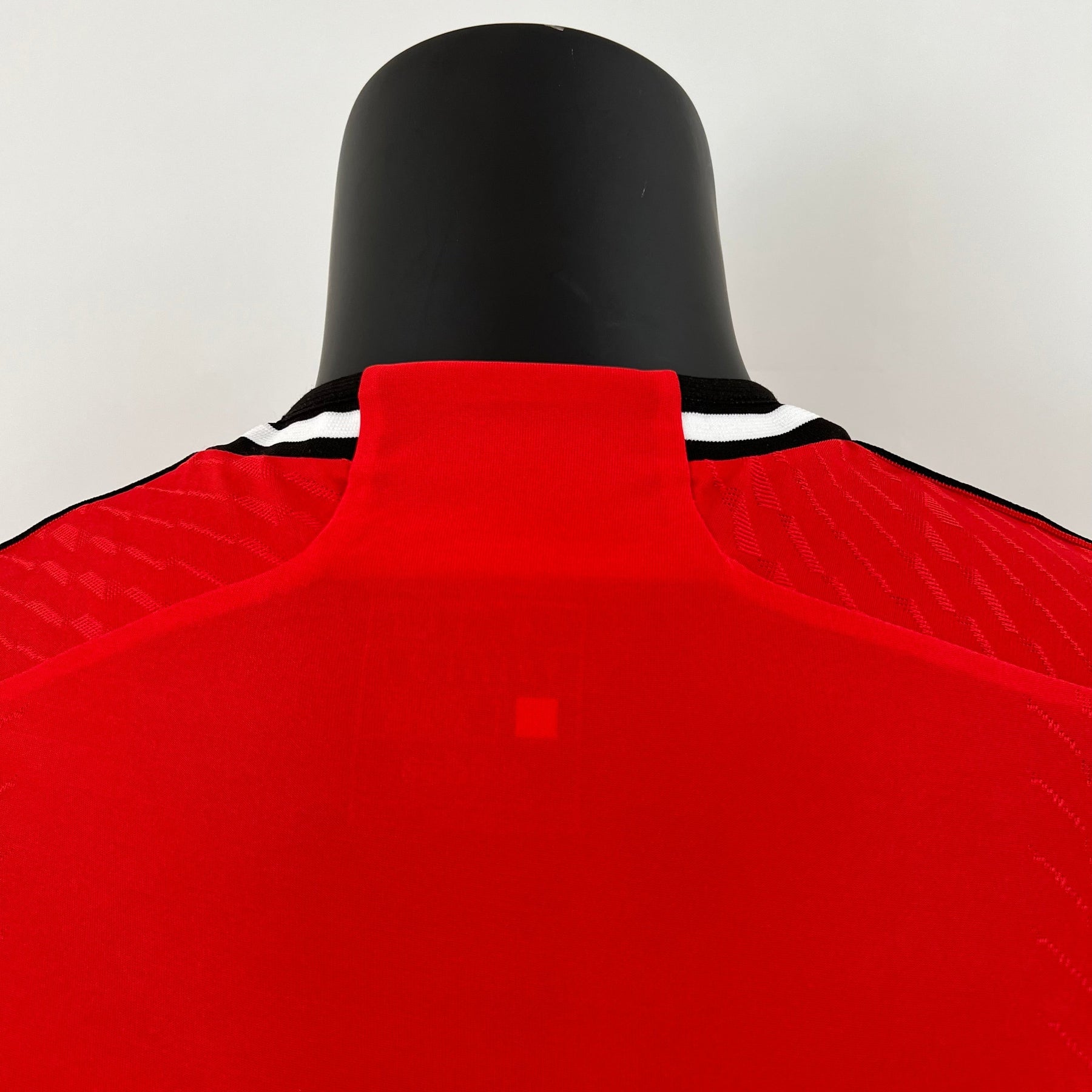 MANCHESTER UNITED I 23/24 HOMBRE (VERSIÓN JUGADOR) - TIENDA DEL JUGADOR