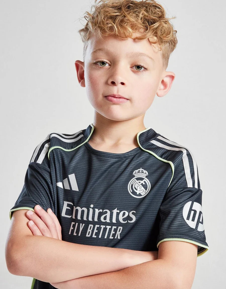 Conjunto Niños Real Madrid Segunda Equipación 2025/26 + 3 REGALOS 🎁