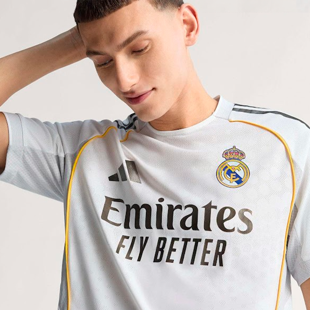 Real Madrid Home White Shirt 25/26 + La Liga Patch + FREE GIFT 🎁 